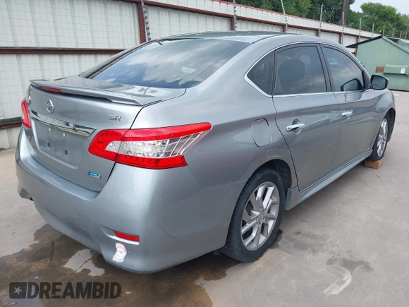 2013 Nissan Sentra SR z VIN 3N1AB7AP8DL696413, wystawiony jako IAAI lot #42116029 z przebiegiem 113 409 mil mil oraz . Historia ofert i sprzedaży dostępna na DreamBid. Obrazek 4.