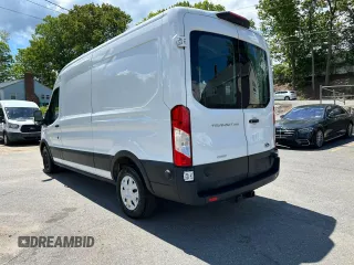 2020 Ford Transit Cargo z VIN 1FTBR1CG3LKB36452, wystawiony jako Copart lot #58659545 z przebiegiem 171 504 mil mil oraz Tytuł czysty. Historia ofert i sprzedaży dostępna na DreamBid. Obrazek 2.