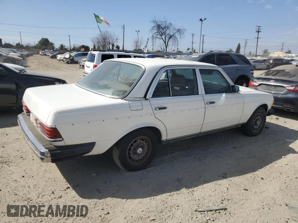 1985 Mercedes-Benz 300 with VIN WDBAB33C5FA264693, listed as a Copart auction lot 47318655 with 241,531 mi miles and Clean Title. Bid and sale history available at DreamBid. Image 3.