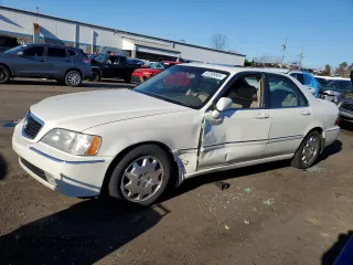 2004 Acura RL w/Navigation System with VIN JH4KA96684C004211, listed as a Copart auction lot 82308804 with 157,256 mi miles and Salvage Title. Bid and sale history available at carsss.com. Image 1.