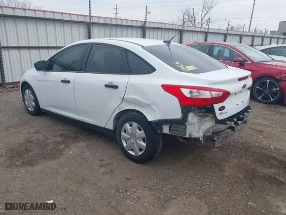 2013 Ford Focus S with VIN 1FADP3E29DL352044, listed as a IAAI auction lot 41771886 with NaN miles. Bid and sale history available at carsss.com. Image 3.