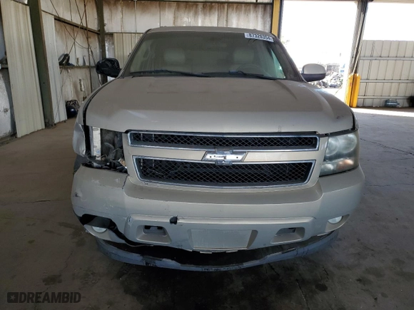 2009 Chevrolet Suburban LT w/2LT with VIN 1GNFC260X9R277890, listed as a Copart auction lot 87320354 with 202,891 mi miles and Salvage Title. Bid and sale history available at carsss.com. Image 5.