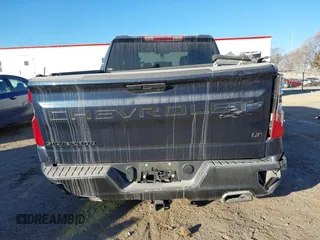 2021 Chevrolet Silverado 1500 LT Trail Boss with VIN 1GCPYFEDXMZ392928, listed as a IAAI auction lot 41340856 with 52,361 mi miles and . Bid and sale history available at DreamBid. Image 17.