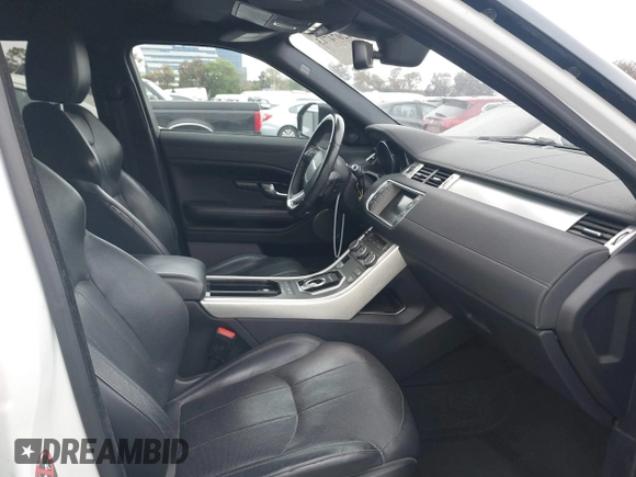 2016 Land Rover Range Rover Evoque SE z VIN SALVP2BG5GH078821, wystawiony jako IAAI lot #42074713 z przebiegiem 129 105 mil mil oraz . Historia ofert i sprzedaży dostępna na DreamBid. Obrazek 5.