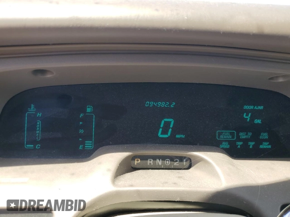 1997 Lincoln Town Car Executive with VIN 1LNLM81W8VY734974, listed as a Copart auction lot 61440195 with 94,982 mi miles and Clean title. Bid and sale history available at DreamBid. Image 9.