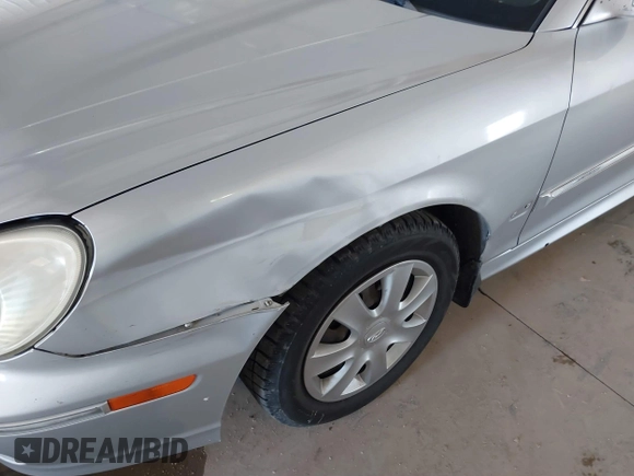 2002 Hyundai Sonata GLS with VIN KMHWF35H32A643718, listed as a IAAI auction lot 41668672 with 174,782 mi miles. Bid and sale history available at carsss.com. Image 6.