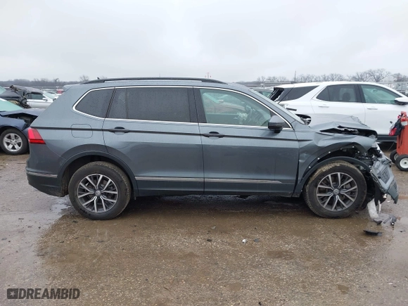 2020 Volkswagen Tiguan SE with VIN 3VV2B7AX4LM024554, listed as a IAAI auction lot 41546316 with 47,657 mi miles. Bid and sale history available at carsss.com. Image 13.
