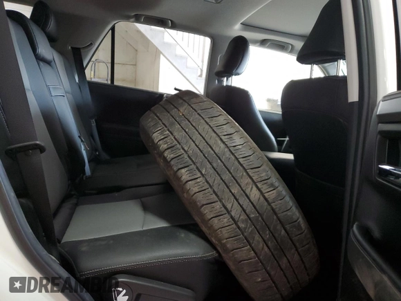 2022 Toyota 4Runner SR5 Premium with VIN JTENU5JRXN5979777, listed as a Copart auction lot 53605845 with 20,957 mi miles and Salvage title. Bid and sale history available at DreamBid. Image 11.