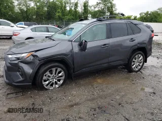 2023 Toyota RAV4 XLE Premium z VIN 2T3A1RFVXPC389584, wystawiony jako Copart lot #56968825 z przebiegiem 15 098 mil mil oraz Szkoda całkowita • Salvage title. Historia ofert i sprzedaży dostępna na DreamBid. Obrazek 1.