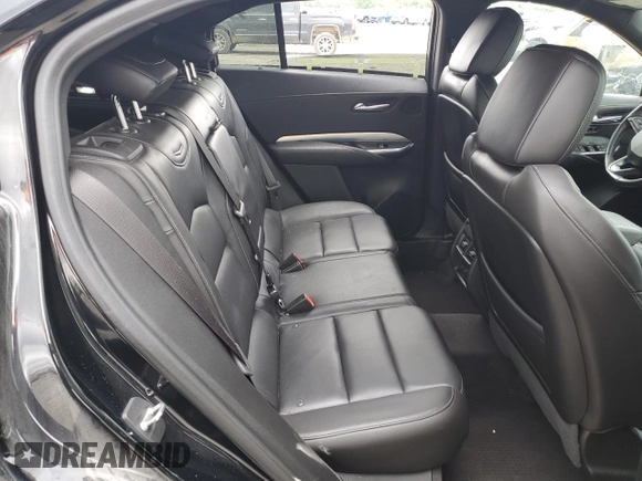 2019 Cadillac XT4 FWD Premium Luxury z VIN 1GYFZCR49KF147242, wystawiony jako Copart lot #55483215 z przebiegiem 94 990 mil mil oraz Szkoda całkowita • Salvage title. Historia ofert i sprzedaży dostępna na DreamBid. Obrazek 10.
