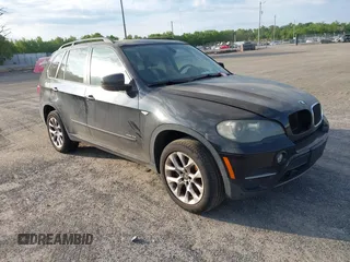 2011 BMW X5 35i z VIN 5UXZV4C57BL741771, wystawiony jako IAAI lot #42126163 z przebiegiem Nie podano mil oraz . Historia ofert i sprzedaży dostępna na DreamBid. Obrazek 1.