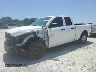 2019 Ram 1500 Tradesman z VIN 1C6RR6FG1KS701925, wystawiony jako Copart lot #57679845 z przebiegiem 129 264 mil mil oraz Szkoda całkowita • Salvage title. Historia ofert i sprzedaży dostępna na DreamBid. Obrazek 1.