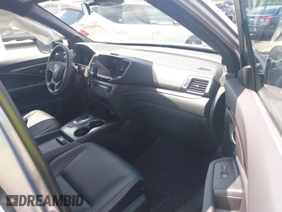 2021 Honda Passport Sport with VIN 5FNYF7H27MB003467, listed as a IAAI auction lot 42183219 with 52,156 mi miles and . Bid and sale history available at DreamBid. Image 5.