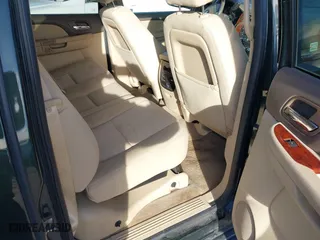 2013 Chevrolet Avalanche LS with VIN 3GNMCEE02DG321870, listed as a IAAI auction lot 41230404 with 114,216 mi miles. Bid and sale history available at carsss.com. Image 8.