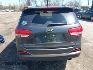 2017 Kia Sorento LX with VIN 5XYPGDA33HG215811, listed as a IAAI auction lot 41911945 with 74,660 mi miles. Bid and sale history available at carsss.com. Image 16.