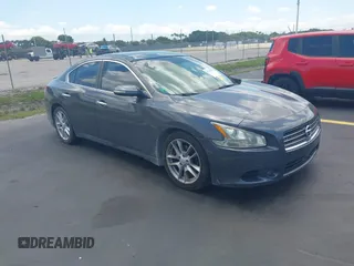 2009 Nissan Maxima SV z VIN 1N4AA51E59C854587, wystawiony jako IAAI lot #42325601 z przebiegiem 196 395 mil mil oraz . Historia ofert i sprzedaży dostępna na DreamBid. Obrazek 1.
