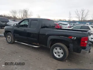 2007 Chevrolet Silverado 1500 LTZ with VIN 2GCEK19J371613312, listed as a IAAI auction lot 41932835 with 197,210 mi miles. Bid and sale history available at carsss.com. Image 3.