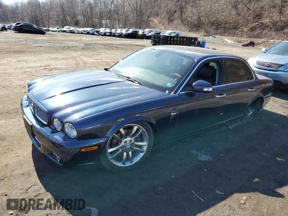 2008 Jaguar XJ with VIN SAJWA71B68SH28202, listed as a Copart auction lot 46217165 with 36,724 mi miles and Salvage Title. Bid and sale history available at carsss.com. Image 1.