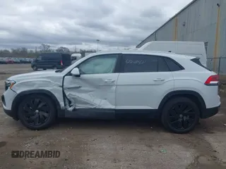2024 Volkswagen Atlas SE с VIN 1V2HE2CAXRC235388, выставлен на аукционе IAAI как лот 42077564 с пробегом 18 582 миль миль и . История ставок и продаж доступна на DreamBid. Изображение 14.