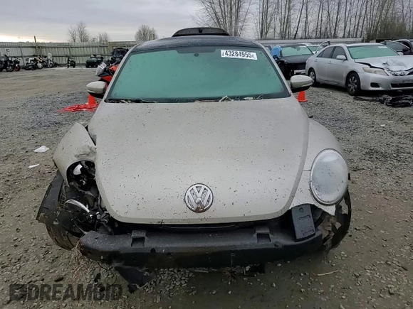 2013 Volkswagen Beetle 2.5L w/Sun with VIN 3VWJP7AT2DM673129, listed as a Copart auction lot 43284955 with 145,864 mi miles and Salvage title. Bid and sale history available at DreamBid. Image 12.