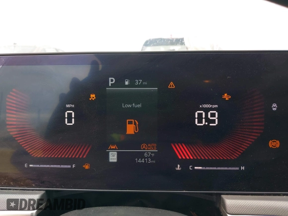 2025 Kia K5 LXS z VIN KNAG24J77S5316431, wystawiony jako IAAI lot #42072969 z przebiegiem 14 413 mil mil oraz . Historia ofert i sprzedaży dostępna na DreamBid. Obrazek 7.