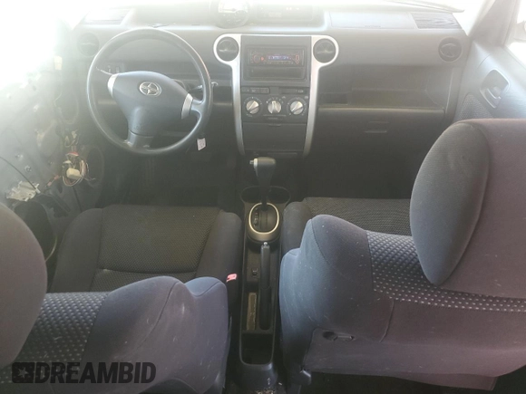 2006 Scion xB z VIN JTLKT324464044140, wystawiony jako Copart lot #58405855 z przebiegiem 253 815 mil mil oraz Szkoda całkowita • Salvage title. Historia ofert i sprzedaży dostępna na DreamBid. Obrazek 8.
