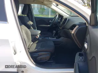 2015 Jeep Cherokee Latitude with VIN 1C4PJMCS0FW790017, listed as a IAAI auction lot 42097988 with 105,990 mi miles and . Bid and sale history available at DreamBid. Image 5.