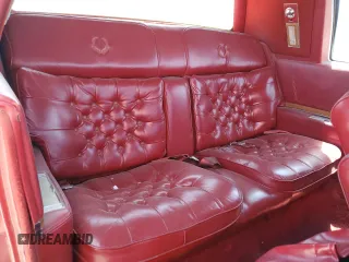 1981 Cadillac Eldorado z VIN 1G6AL5799BE630301, wystawiony jako Copart lot #55995155 z przebiegiem 49 072 mil mil oraz Tytuł czysty. Historia ofert i sprzedaży dostępna na DreamBid. Obrazek 10.