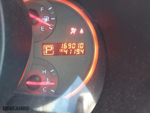 2009 Nissan Murano SL with VIN JN8AZ18W39W211281, listed as a IAAI auction lot 40254241 with 169,010 mi miles. Bid and sale history available at carsss.com. Image 7.