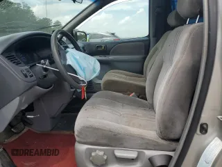 2003 Toyota Sienna CE with VIN 4T3ZF19C03U555684, listed as a Copart auction lot 60323904 with 204,368 mi miles and Salvage Title. Bid and sale history available at carsss.com. Image 7.