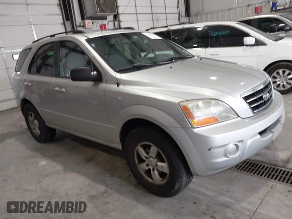 2008 Kia Sorento LX z VIN KNDJC735385786113, wystawiony jako IAAI lot #42140845 z przebiegiem 174 289 mil mil oraz . Historia ofert i sprzedaży dostępna na DreamBid. Obrazek 1.