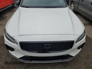 2024 Volvo S60 Plus Black Edition with VIN 7JRL12TH0RG303924, listed as a Copart auction lot 42131905 with 1,502 mi miles and Salvage title. Bid and sale history available at DreamBid. Image 11.