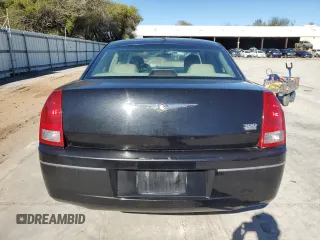 2007 Chrysler 300 Signature with VIN 2C3KA53G57H635155, listed as a Copart auction lot 84805504 with 182,661 mi miles and Clean Title. Bid and sale history available at carsss.com. Image 6.