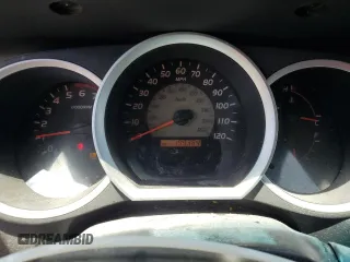 2010 Toyota Tacoma with VIN 3TMLU4EN6AM041048, listed as a Copart auction lot 61290985 with 199,384 mi miles and Salvage title. Bid and sale history available at DreamBid. Image 9.