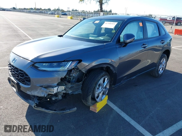 2024 Honda HR-V LX z VIN 3CZRZ2H35RM765460, wystawiony jako IAAI lot #41760314 z przebiegiem 12 837 mil mil oraz . Historia ofert i sprzedaży dostępna na DreamBid. Obrazek 2.