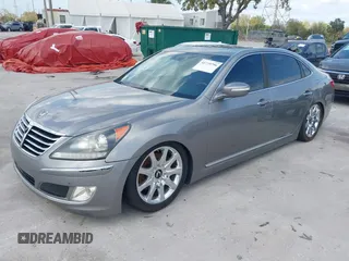 2011 Hyundai Equus Signature with VIN KMHGH4JF7BU040004, listed as a IAAI auction lot 41729796 with 129,950 mi miles and . Bid and sale history available at DreamBid. Image 2.
