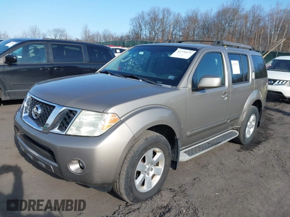 2008 Nissan Pathfinder S z VIN 5N1AR18B38C663168, wystawiony jako IAAI lot #41779271 z przebiegiem 137 464 mil mil oraz . Historia ofert i sprzedaży dostępna na DreamBid. Obrazek 2.