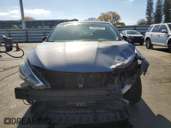 2017 Nissan Sentra SV with VIN 3N1AB7AP1HL710111, listed as a Copart auction lot 52864295 with 172,027 mi miles and Salvage Title. Bid and sale history available at carsss.com. Image 5.