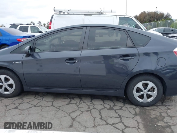 2015 Toyota Prius Four with VIN JTDKN3DU8F0476353, listed as a IAAI auction lot 41892264 with 42,111 mi miles and . Bid and sale history available at DreamBid. Image 14.