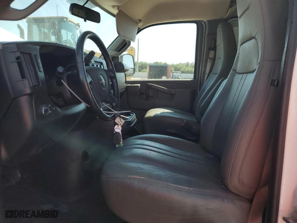 2020 GMC Savana Cargo Van with VIN 1GTW7AFP1L1148544, listed as a Copart auction lot 77503334 with 125,497 mi miles and Clean Title. Bid and sale history available at carsss.com. Image 7.
