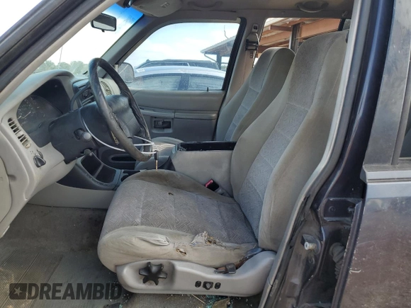 2000 Ford Explorer XLT with VIN 1FMZU63E6YZB70114, listed as a Copart auction lot 79488164 with 222,167 mi miles and Salvage title. Bid and sale history available at DreamBid. Image 7.
