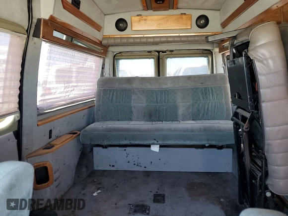 2003 Ford Econoline Cargo Recreational with VIN 1FDPE24L83HA48184, listed as a Copart auction lot 68382614 with 235,732 mi miles and Salvage Title. Bid and sale history available at DreamBid. Image 10.