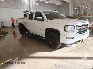 2017 GMC Sierra 1500 SLE z VIN 1GTV2MEC8HZ143439, wystawiony jako IAAI lot #41533712 z przebiegiem 100 213 mil mil oraz . Historia ofert i sprzedaży dostępna na DreamBid. Obrazek 1.