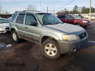 2007 Ford Escape XLT with VIN 1FMYU03Z57KB52674, listed as a Copart auction lot 86279364 with 190,802 mi miles and Salvage Title. Bid and sale history available at carsss.com. Image 4.
