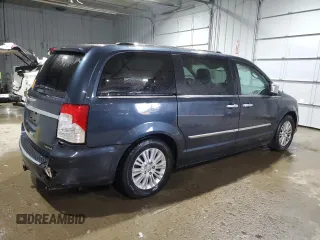 2014 Chrysler Town & Country Limited with VIN 2C4RC1GG9ER156039, listed as a Copart auction lot 88403185 with 111,663 mi miles and Salvage Title. Bid and sale history available at DreamBid. Image 3.