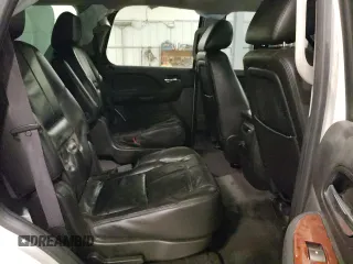 2011 Chevrolet Tahoe LT z VIN 1GNSKBE04BR366265, wystawiony jako Copart lot #55058045 z przebiegiem 136 971 mil mil oraz Szkoda całkowita • Salvage title. Historia ofert i sprzedaży dostępna na DreamBid. Obrazek 11.