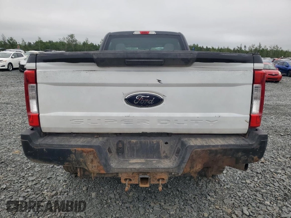 2017 Ford F-350 Platinum с VIN 1FT8W3B60HEB71432, выставлен на аукционе Copart как лот 67901244 с пробегом 318 279 миль миль и Чистый • Clean title. История ставок и продаж доступна на DreamBid. Изображение 6.