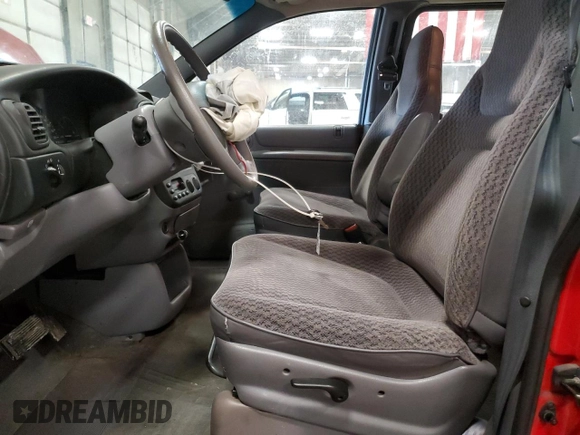 2000 Dodge Caravan with VIN 2B4GP25B5YR501156, listed as a Copart auction lot 44858875 with 121,125 mi miles and Salvage title. Bid and sale history available at DreamBid. Image 7.