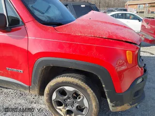 2018 Jeep Renegade Sport with VIN ZACCJBAB4JPJ63846, listed as a IAAI auction lot 41779614 with 66,725 mi miles. Bid and sale history available at carsss.com. Image 19.