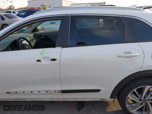 2018 Kia Niro Touring with VIN KNDCE3LC7J5179521, listed as a IAAI auction lot 41310921 with 75,620 mi miles. Bid and sale history available at carsss.com. Image 15.